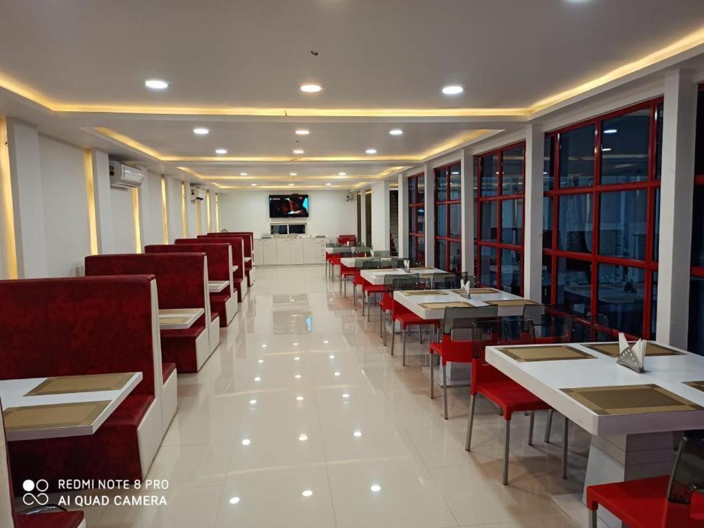 Gods County. Resort & Banquets Tarapith Exterior photo