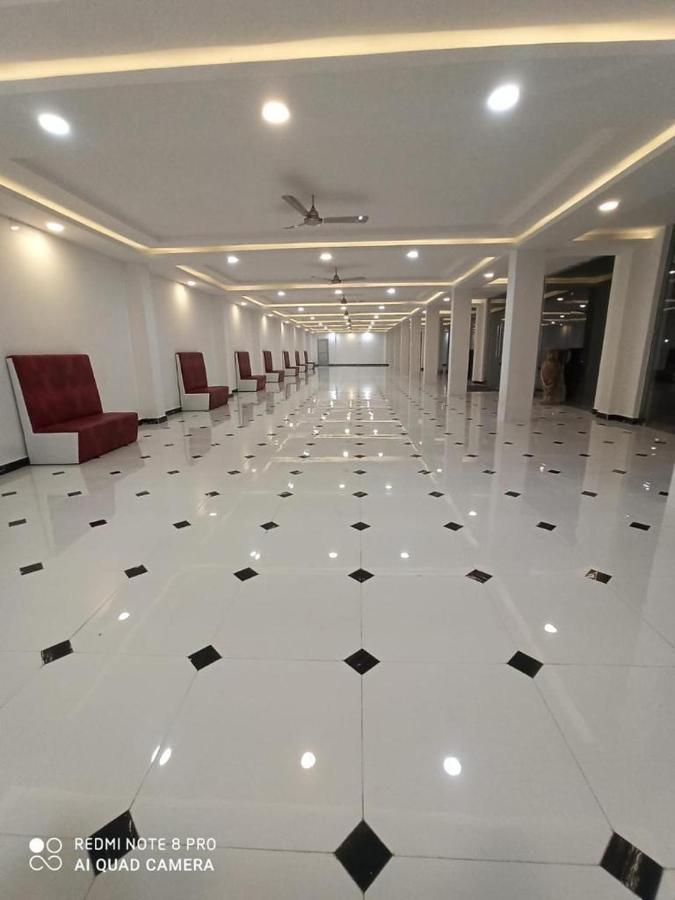 Gods County. Resort & Banquets Tarapith Exterior photo