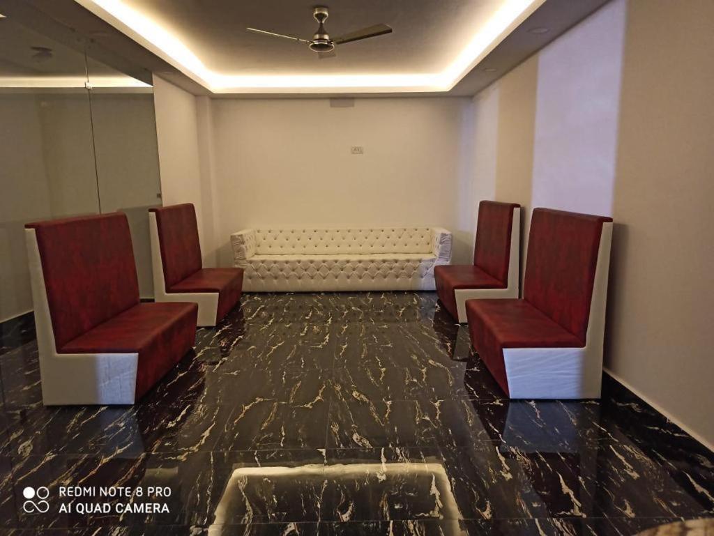 Gods County. Resort & Banquets Tarapith Exterior photo