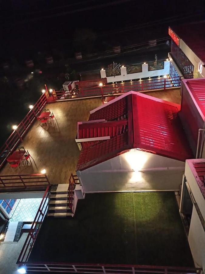 Gods County. Resort & Banquets Tarapith Exterior photo