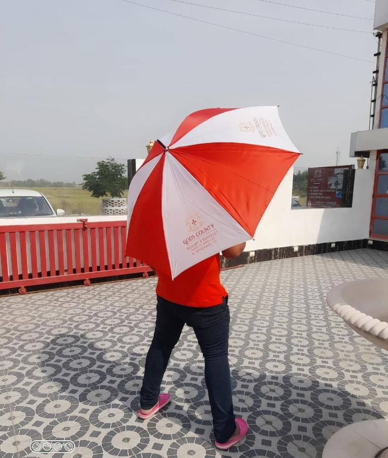 Gods County. Resort & Banquets Tarapith Exterior photo